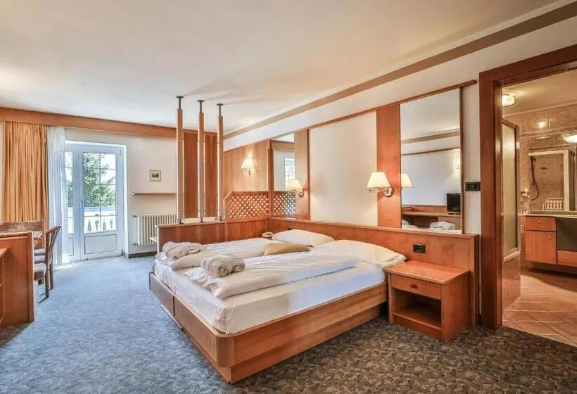 اتاق استاندارد چهار تخته, Mytime Hotels Savoy