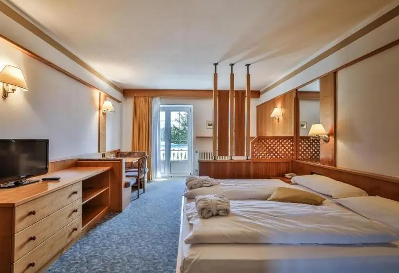 اتاق استاندارد چهار تخته, Mytime Hotels Savoy