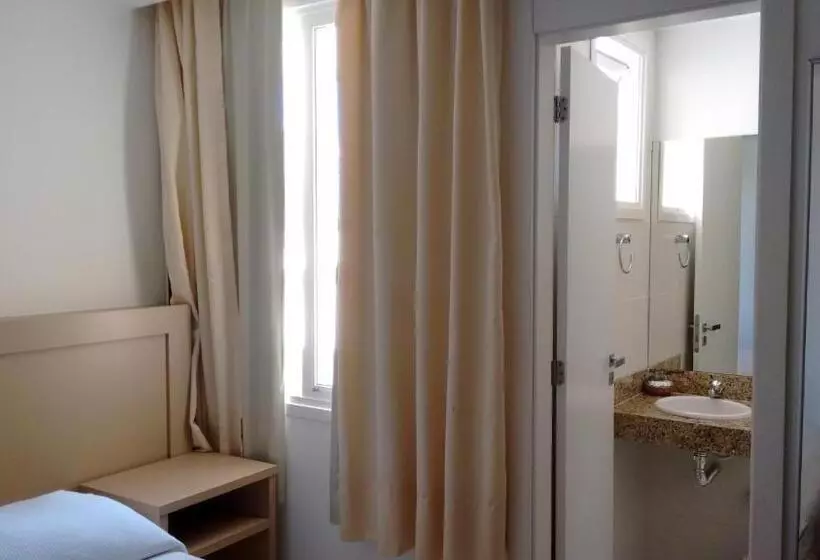 اتاق اکونومی, Atalaia Apart