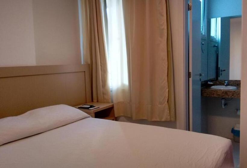 スタンダードトリプルルーム, Atalaia Apart