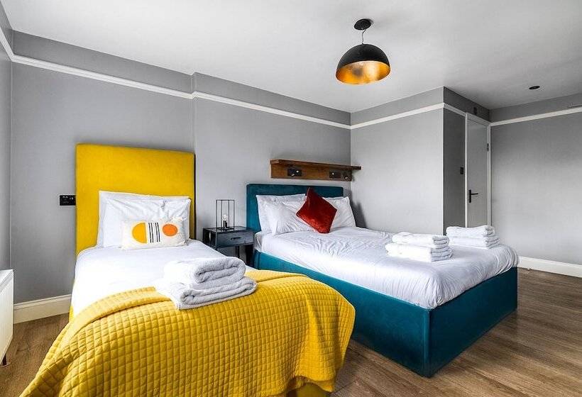 Семейный Номер, Kensington Rooms   Warwick Road