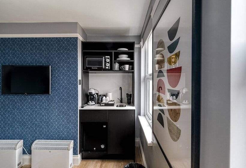 חדר משפחתי, Kensington Rooms   Warwick Road