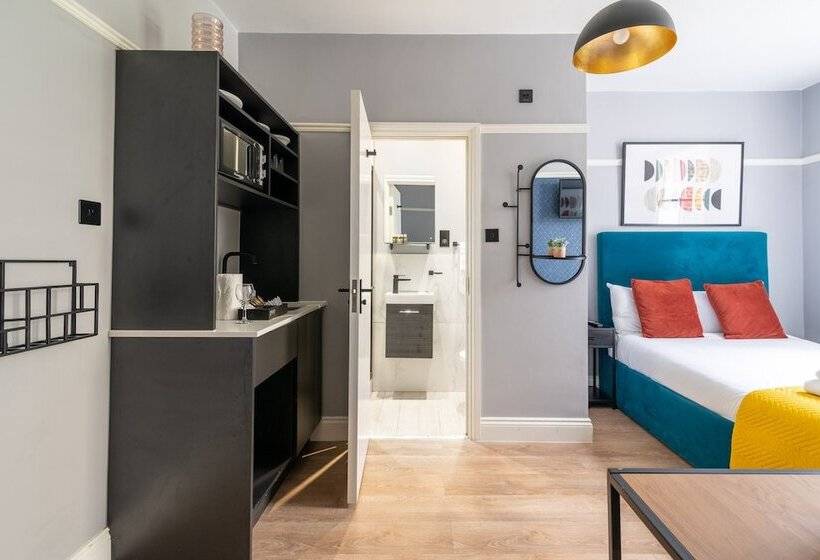 חדר בסיסי, Kensington Rooms   Warwick Road