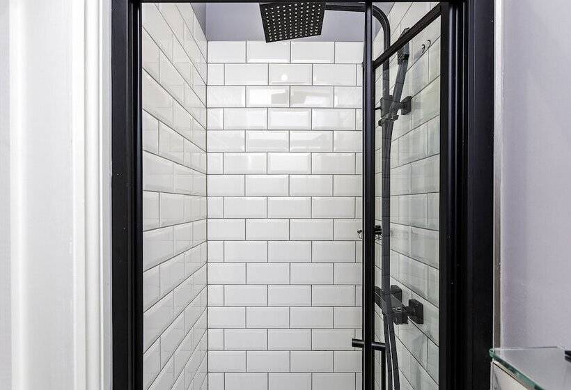 Номер Стандарт, Kensington Rooms   Warwick Road