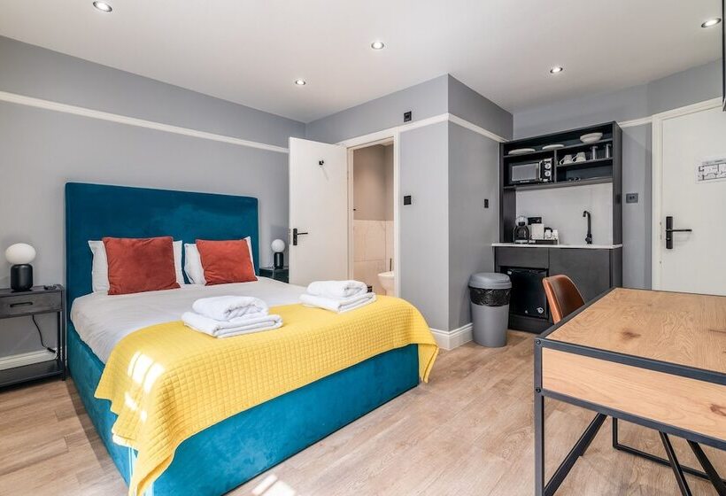 חדר סטנדרט עם מיטת קינג, Kensington Rooms   Warwick Road