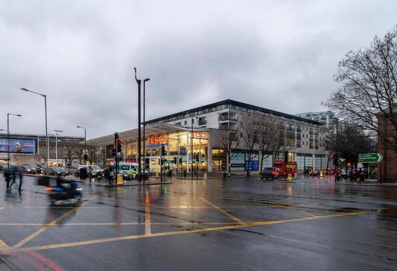 חדר בסיסי, Kensington Rooms   Warwick Road