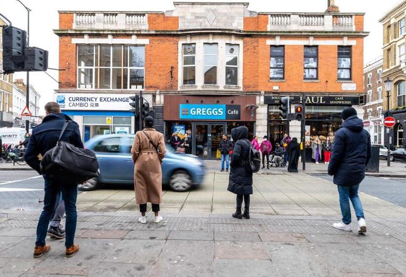 חדר משפחתי, Kensington Rooms   Warwick Road