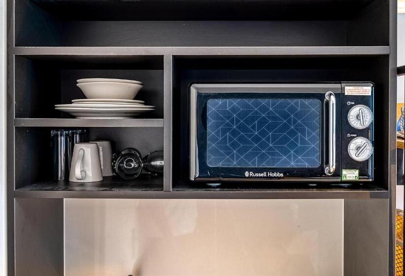 חדר בסיסי, Kensington Rooms   Warwick Road