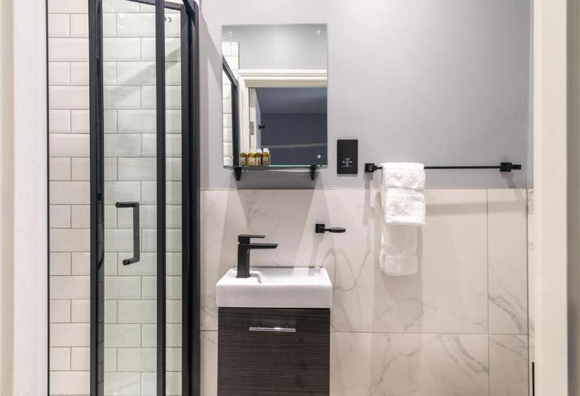 חדר בסיסי, Kensington Rooms   Warwick Road