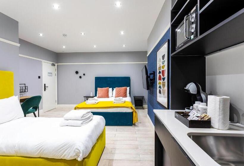Семейный Номер, Kensington Rooms   Warwick Road
