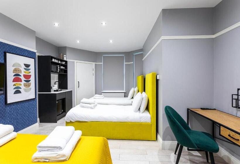 Семейный Номер, Kensington Rooms   Warwick Road