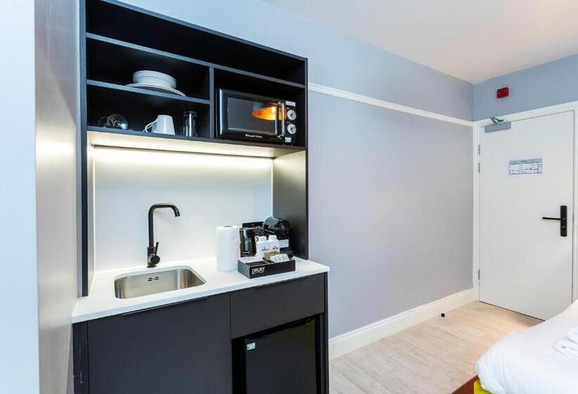 Номер Стандарт, Kensington Rooms   Warwick Road