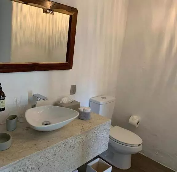 デラックススイート, Hostal De La Luz