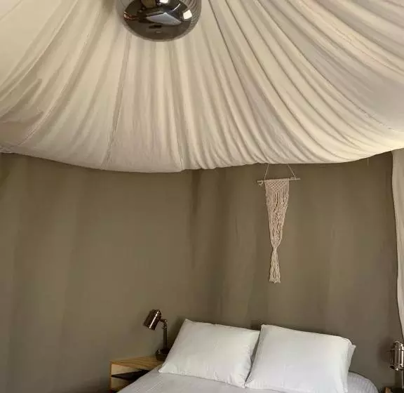 デラックススイート, Hostal De La Luz