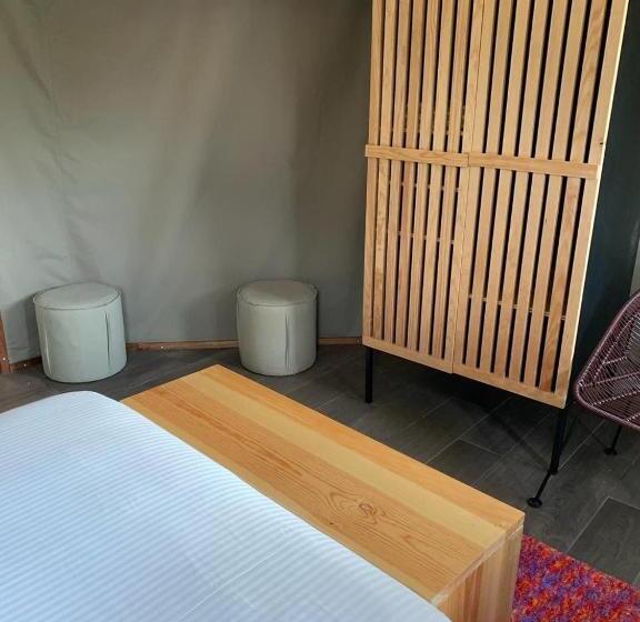 جناح ديلوكس, Hostal De La Luz