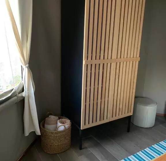 デラックススイート, Hostal De La Luz