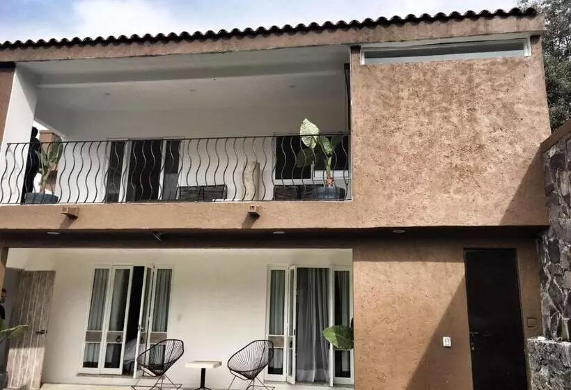 スリーベッドルーム　ヴィラ, Hostal De La Luz