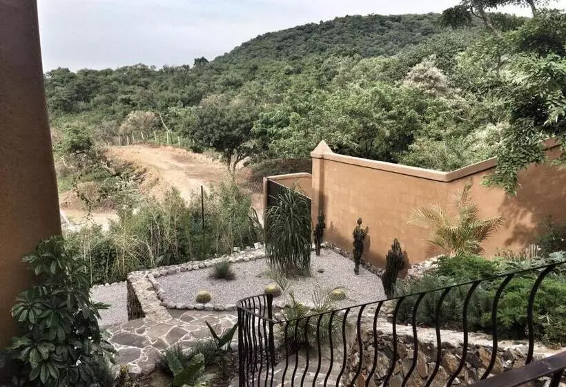 スリーベッドルーム　ヴィラ, Hostal De La Luz