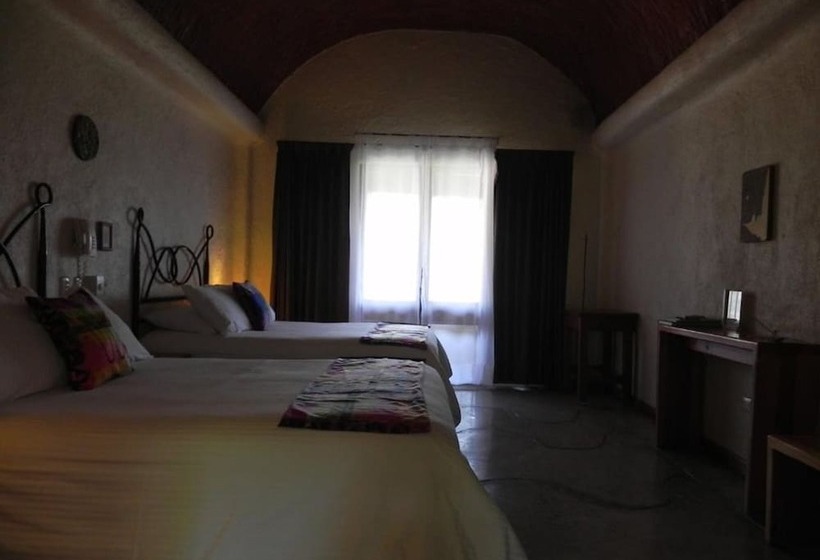 جناح, Hostal De La Luz