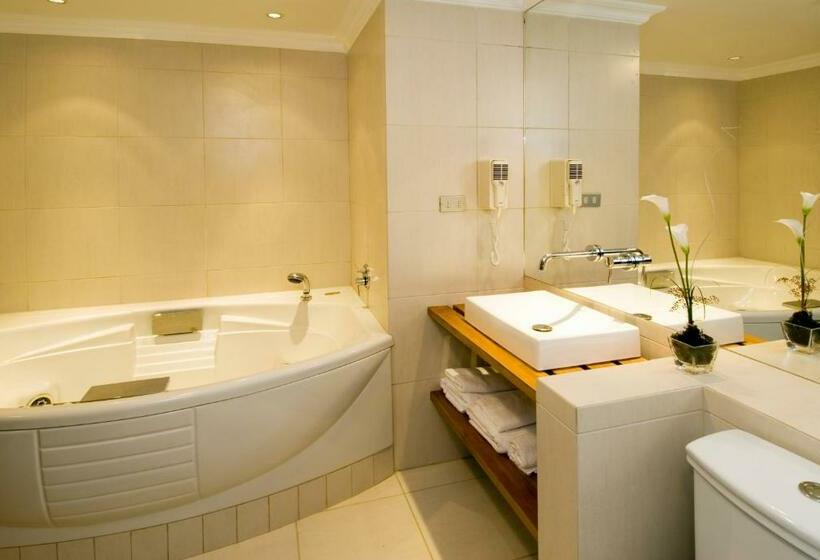 סוויטה עם ג'קוזי, Almasur Punta Arenas