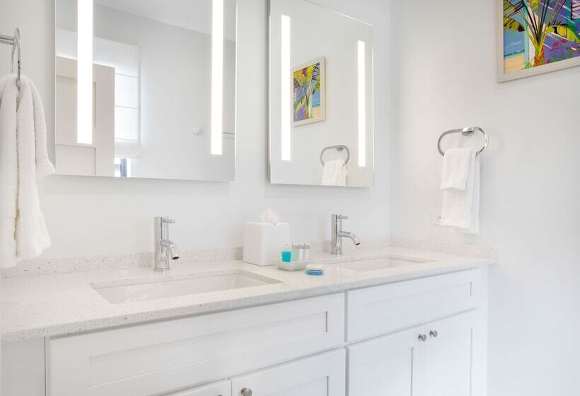 Вилла 3 Спальни, Beach View