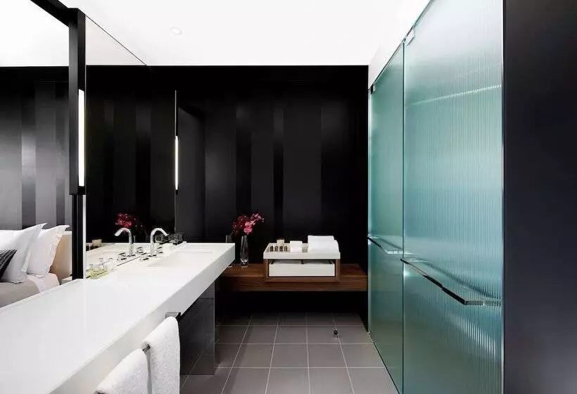اتاق لوکس با تخت بزرگ, Crown Metropol Melbourne
