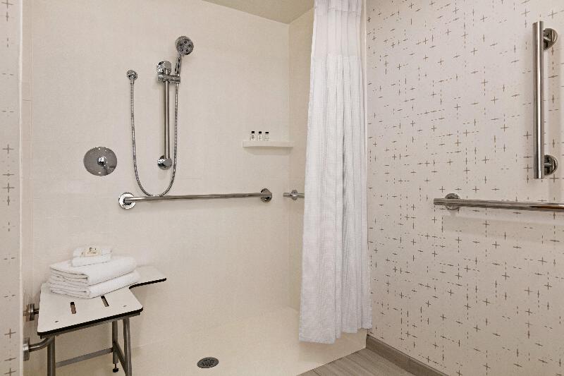 장애인을 위한 스탠다드 룸, Crowne Plaza Hotel Philadelphia   King Of Prussia, An Ihg