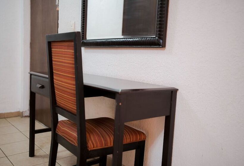 جناح جونيور, Eh Ejecutivo Urban