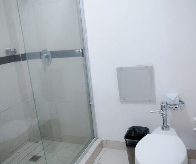 جناح جونيور, Eh Ejecutivo Urban