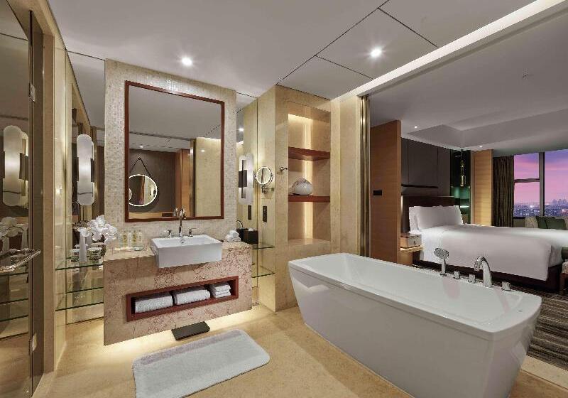 سوییت لوکس, Hilton Shanghai Hongqiao