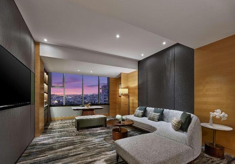 سوییت لوکس, Hilton Shanghai Hongqiao
