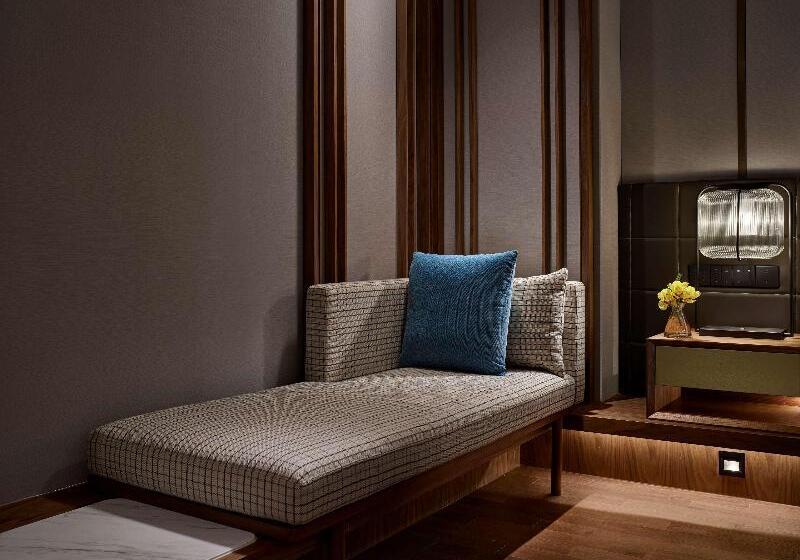 Номер Executive Кровать Кинг, Hilton Shanghai Hongqiao