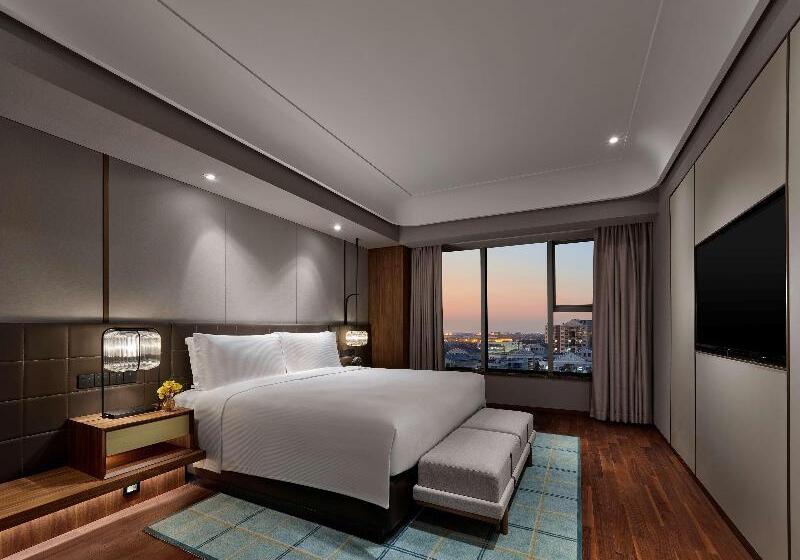 اتاق اجرایی, Hilton Shanghai Hongqiao