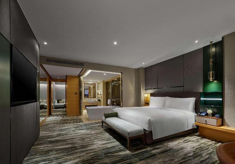 سوییت جونیور, Hilton Shanghai Hongqiao