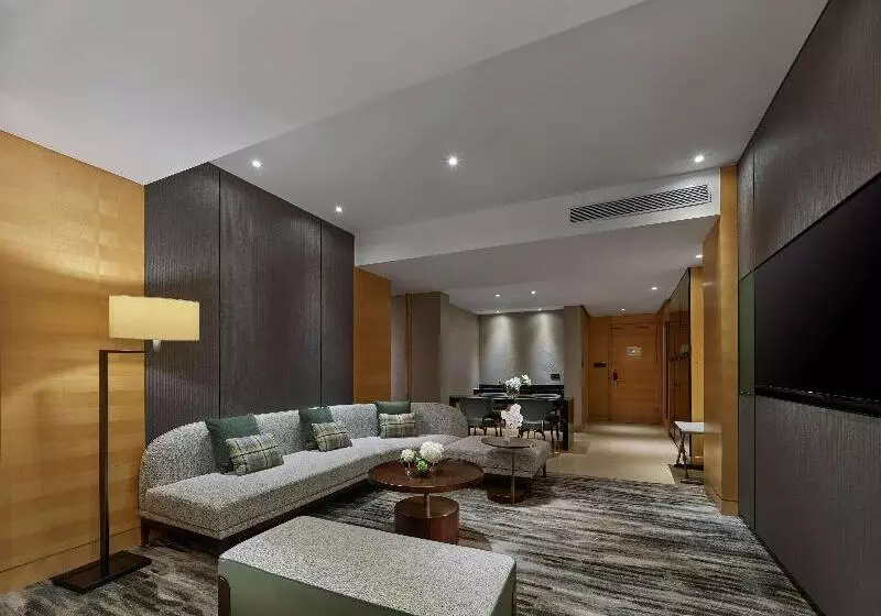 سوییت لوکس, Hilton Shanghai Hongqiao