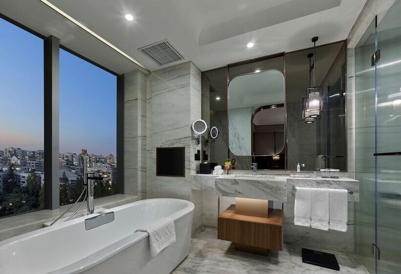 اتاق اجرایی, Hilton Shanghai Hongqiao