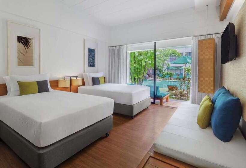 Номер Deluxe, Hilton Shanghai Hongqiao