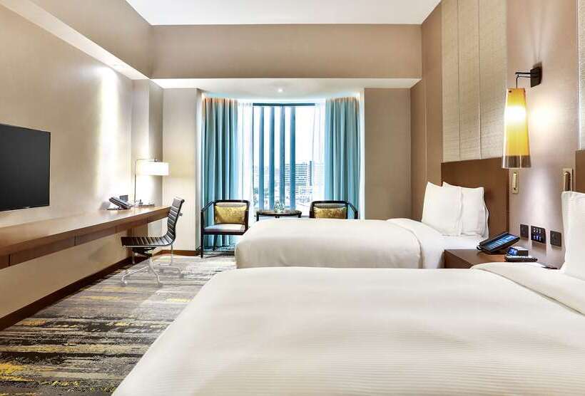 اتاق اجرایی, Hilton Shanghai Hongqiao