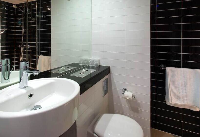 스탠다드 룸, Holiday Inn Express Cambridge Duxford M11 Jct 10, An Ihg