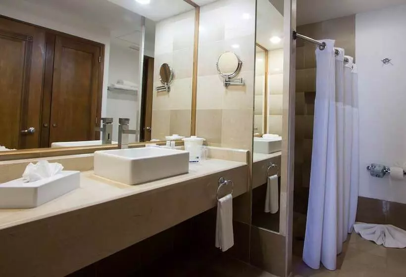 اتاق استاندارد با 2 تخت دوبل, Holiday Inn Express Nuevo Laredo, An Ihg