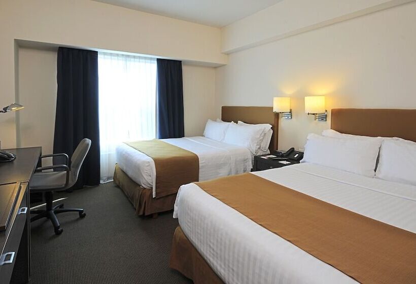 חדר סטנדרט שתי מיטות זוגיות, Holiday Inn Uruapan, An Ihg