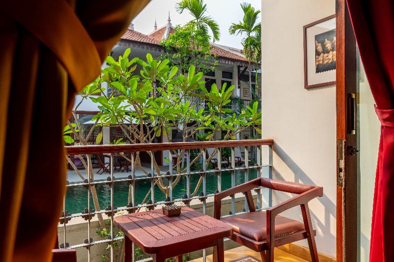 اتاق لوکس با چشم‌انداز استخر, Montra Nivesha Residence