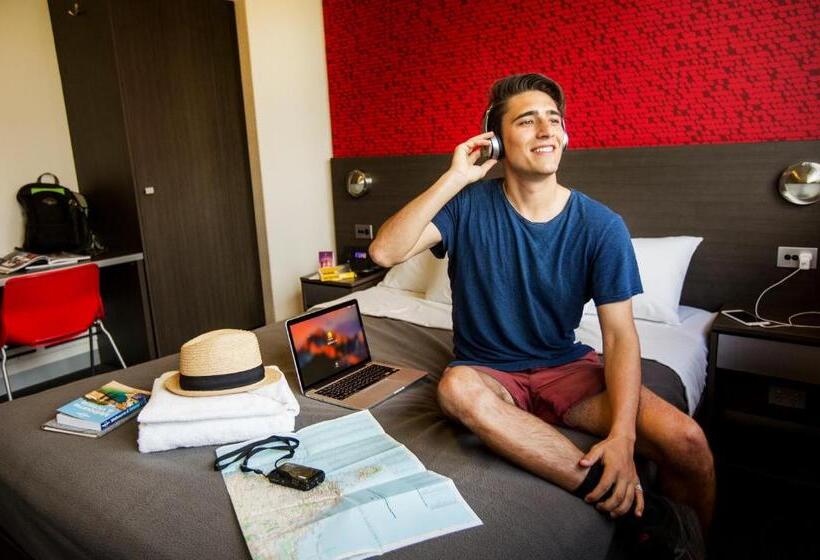 バス共有のスタンダードルーム, Space