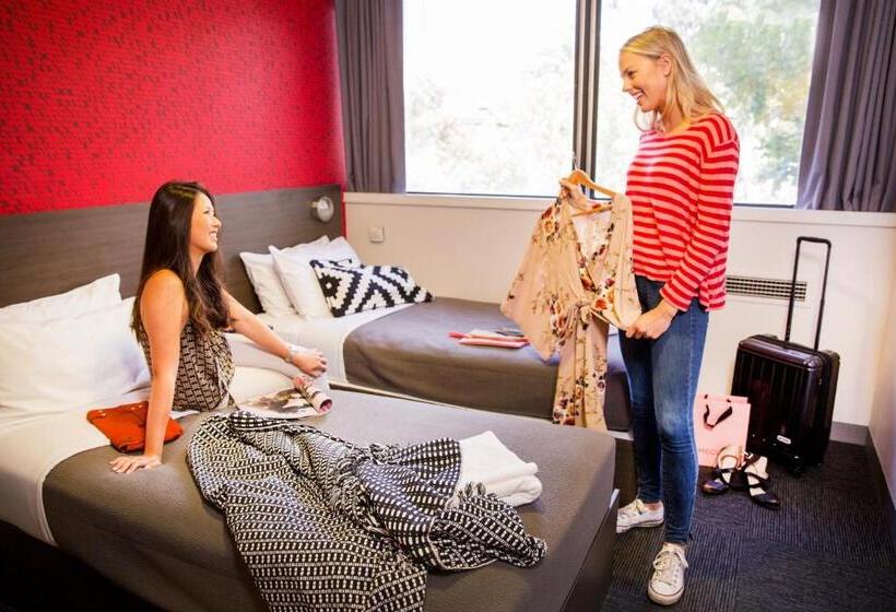 バス共有のスタンダードルーム, Space