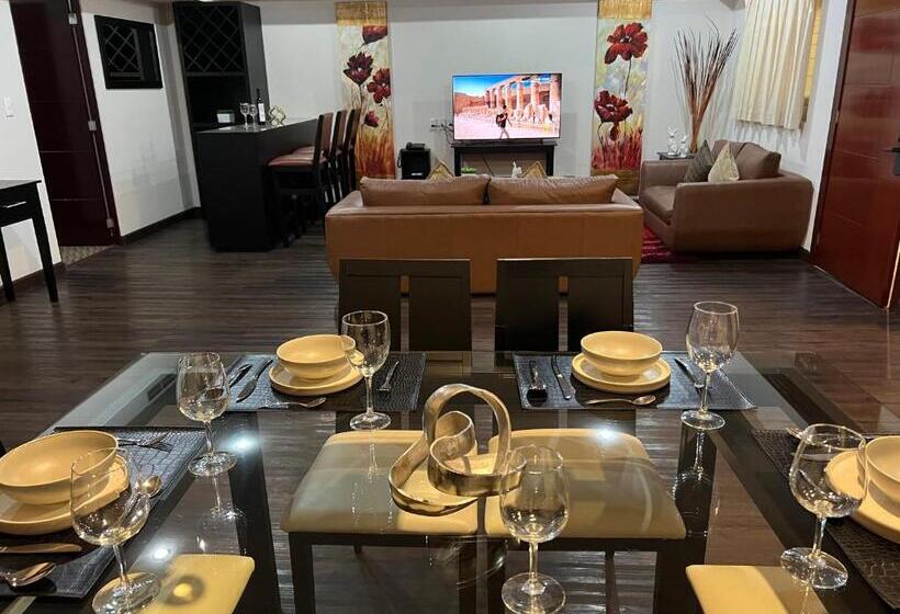 ロイヤルアパートメントの２ベッドルーム, St Isidro Suites Corporate Housing Spa & Wellness Center