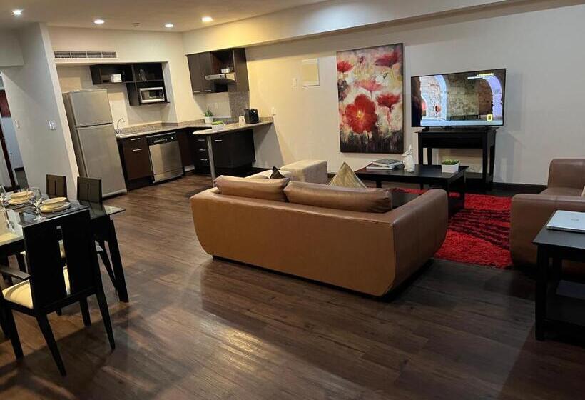 マスタースイートルーム, St Isidro Suites Corporate Housing Spa & Wellness Center