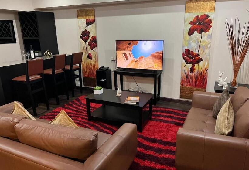 ロイヤルアパートメントの２ベッドルーム, St Isidro Suites Corporate Housing Spa & Wellness Center