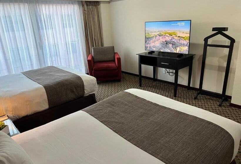 ロイヤルアパートメントの２ベッドルーム, St Isidro Suites Corporate Housing Spa & Wellness Center