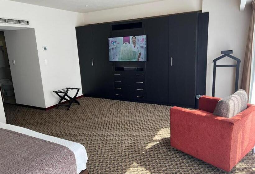 一ベッドルームエクゼクティブアパートメント, St Isidro Suites Corporate Housing Spa & Wellness Center