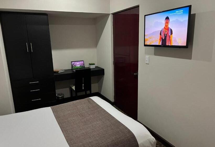 マスタースイートルーム, St Isidro Suites Corporate Housing Spa & Wellness Center